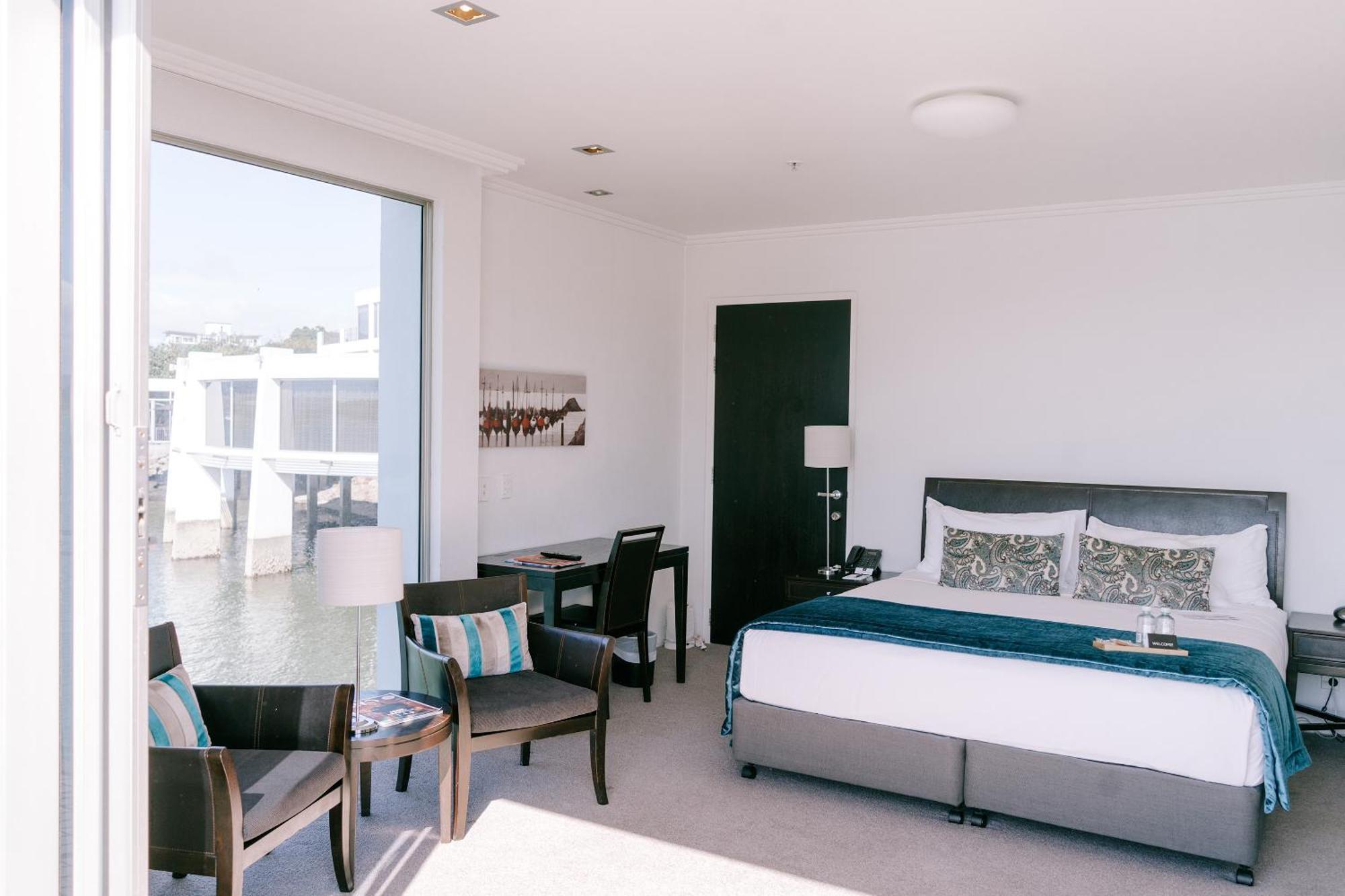 Trinity Wharf Tauranga Hotel Room photo