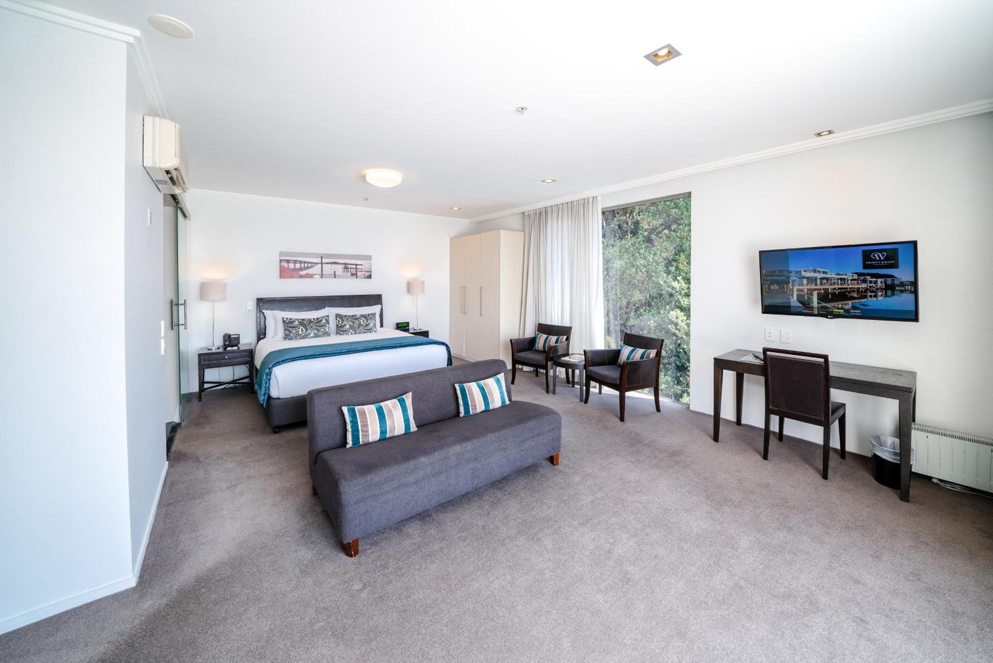 Trinity Wharf Tauranga Hotel Room photo