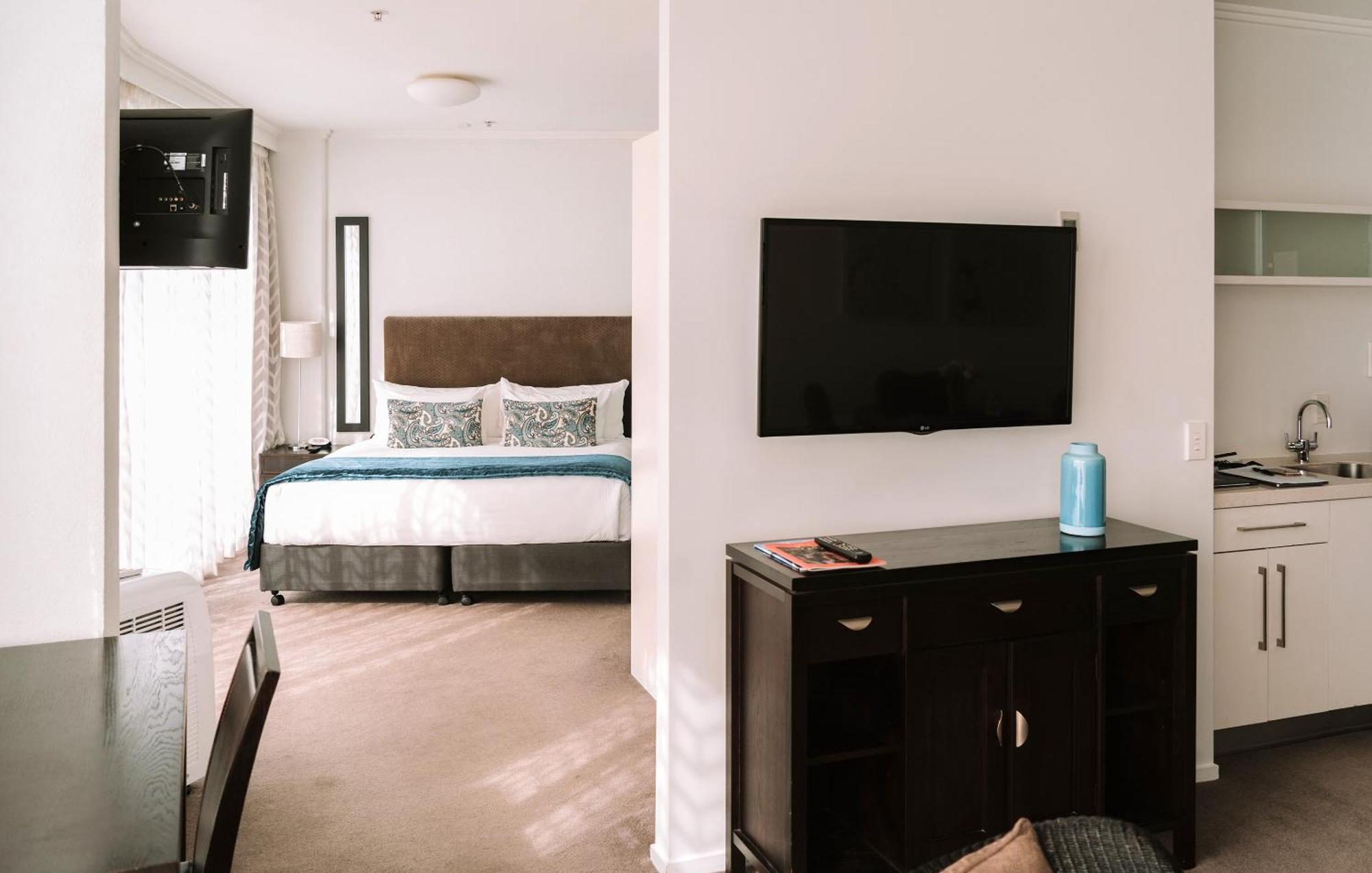 Trinity Wharf Tauranga Hotel Room photo