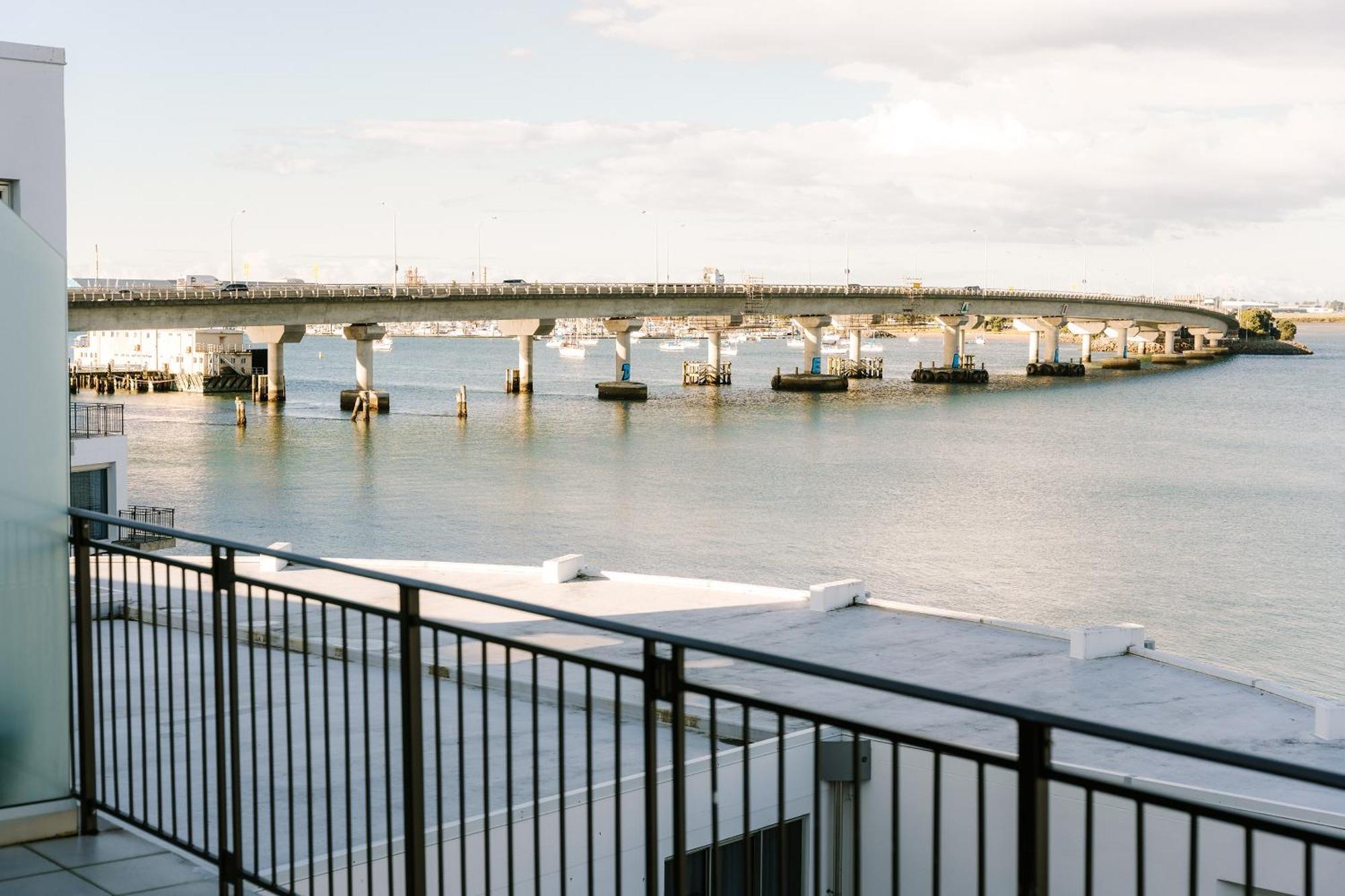 Trinity Wharf Tauranga Hotel Exterior photo